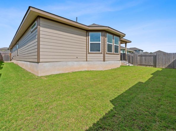 105 Canter DR, Liberty Hill TX 78642
