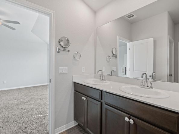 105 Canter DR, Liberty Hill TX 78642