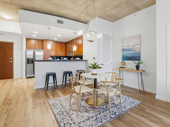 360 Nueces ST 1505, Austin TX 78701