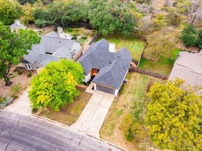 8308 Foxhound TRL, Austin TX 78729