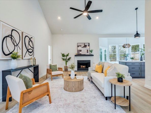 8308 Foxhound TRL, Austin TX 78729