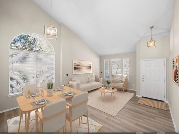 8133 Luling LN, Austin TX 78729