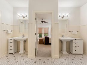 1204 W 22 1/2 St, Austin TX 78705