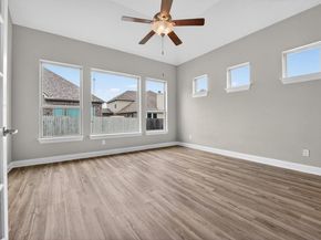 1009 Wolcott DR, Leander TX 78641
