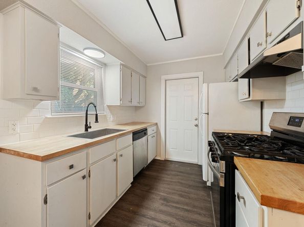 1810 Mearns Meadow BLVD A & B, Austin TX 78758
