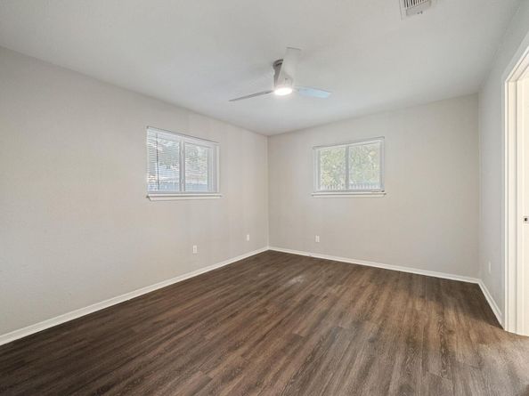 1810 Mearns Meadow BLVD A & B, Austin TX 78758