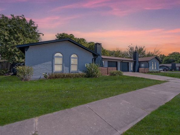 1810 Mearns Meadow BLVD A & B, Austin TX 78758