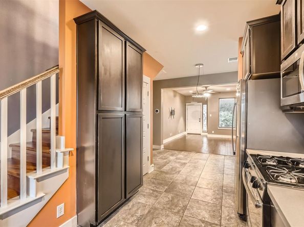 7324 Easy Wind DR, Austin TX 78757