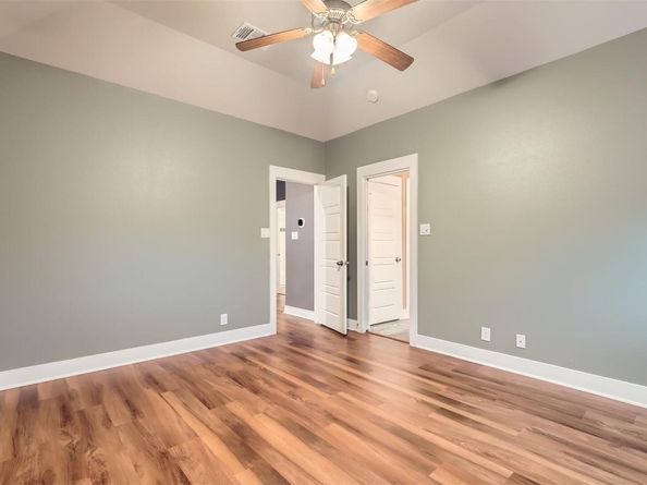 7324 Easy Wind DR, Austin TX 78757
