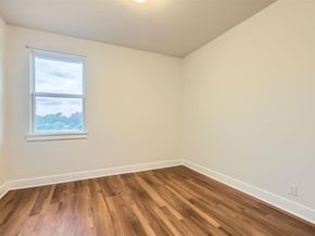 7324 Easy Wind DR, Austin TX 78757