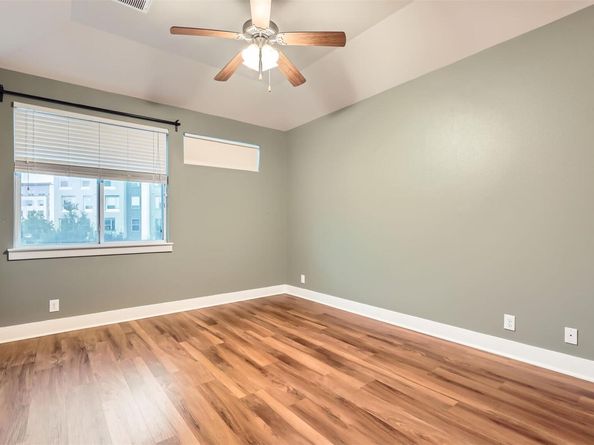 7324 Easy Wind DR, Austin TX 78757