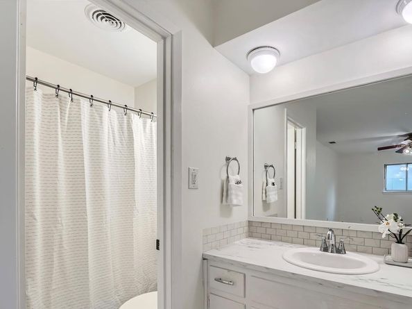 9504 Hansford DR, Austin TX 78753