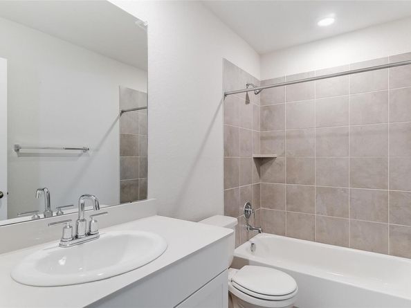 525 Longmount CV, Liberty Hill TX 78642