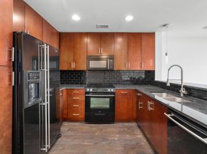 360 Nueces ST 3907, Austin TX 78701