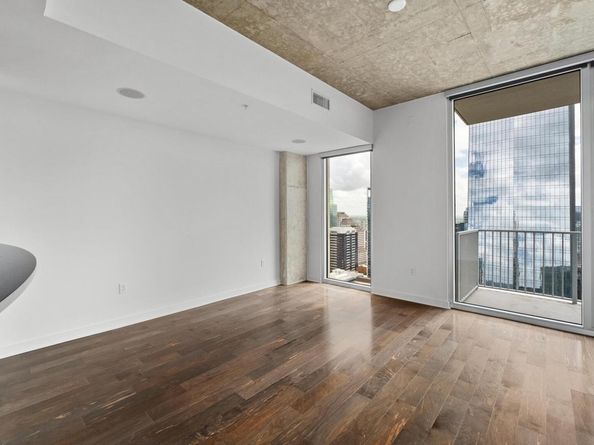 360 Nueces ST 3907, Austin TX 78701