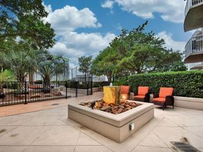 360 Nueces ST 3907, Austin TX 78701
