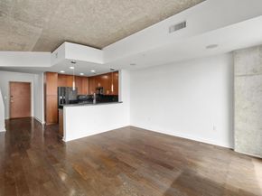 360 Nueces ST 3907, Austin TX 78701