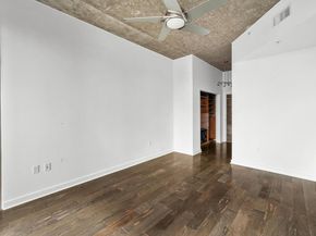 360 Nueces ST 3907, Austin TX 78701