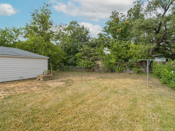 1206 Madison Ave, Austin TX 78757