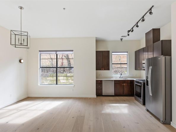 707 Cardinal LN E2, Austin TX 78704