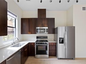 707 Cardinal LN E2, Austin TX 78704