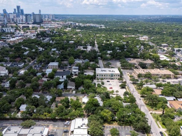 716 W 35th ST, Austin TX 78705