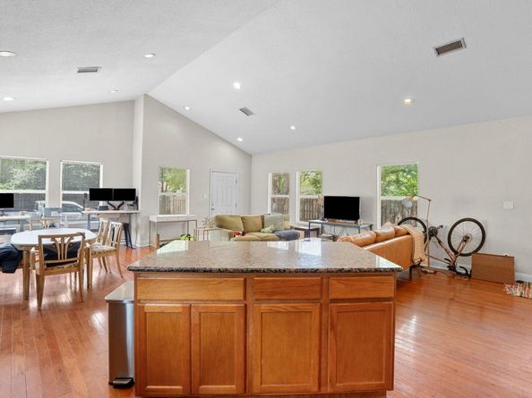 716 W 35th ST, Austin TX 78705