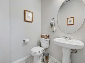 11904 Farrier LN 30, Austin TX 78748