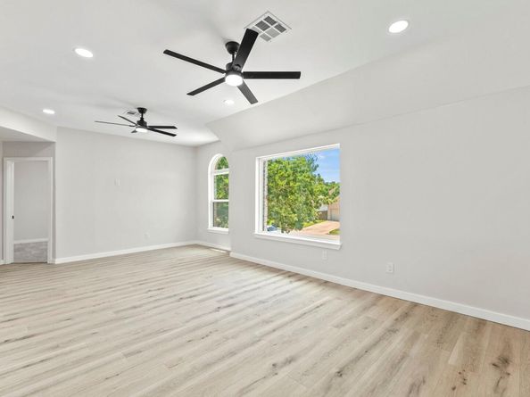 210 Las Colinas DR, Georgetown TX 78628