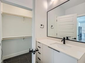 2220 Webberville RD 402, Austin TX 78702