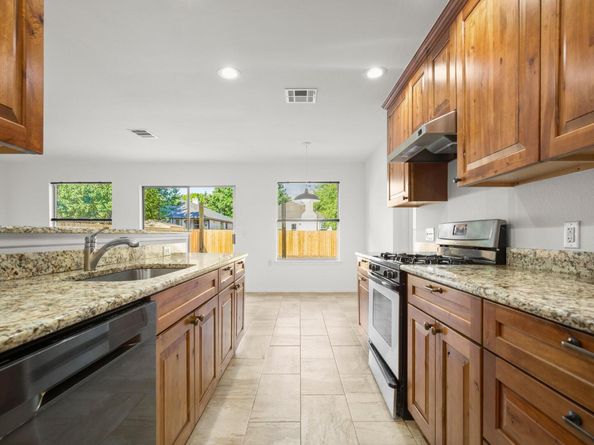 11302 Robert Wooding DR, Austin TX 78748
