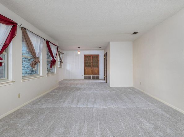 806 Country Club RD, Georgetown TX 78628