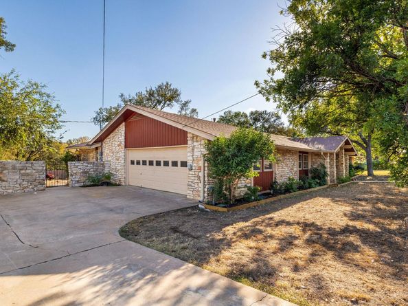 806 Country Club RD, Georgetown TX 78628