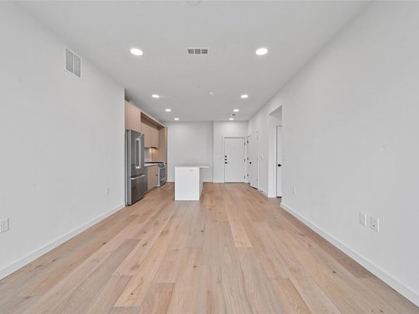2209 S 1st ST 309, Austin TX 78704