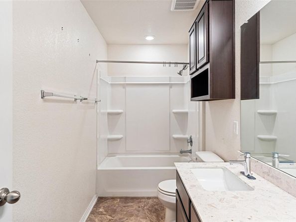 2950 E Old Settlers BLVD 48, Round Rock TX 78665