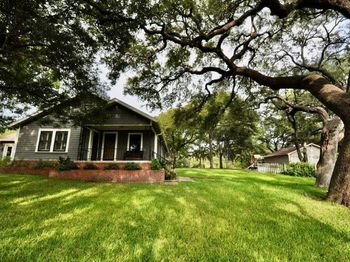 3003 Burleson RD
