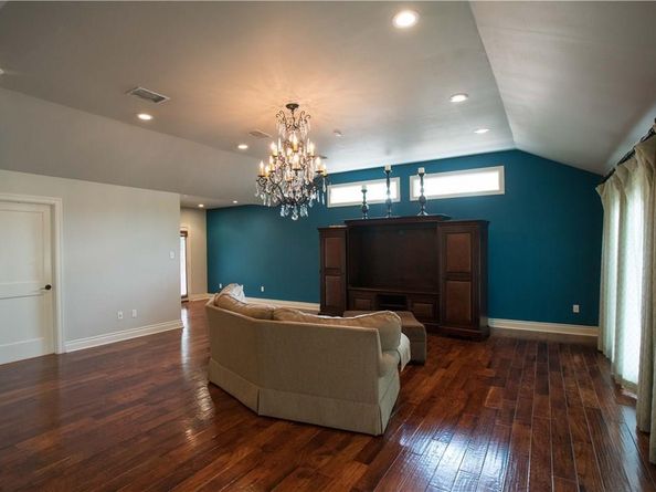 3003 Burleson RD, Austin TX 78741