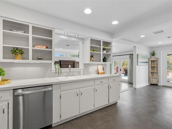 3003 Burleson RD, Austin TX 78741