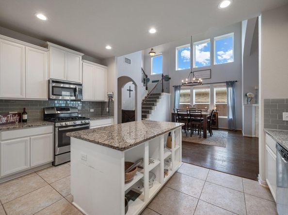 108 Peggy DR, Liberty Hill TX 78642