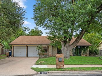 10207 Ray Ave