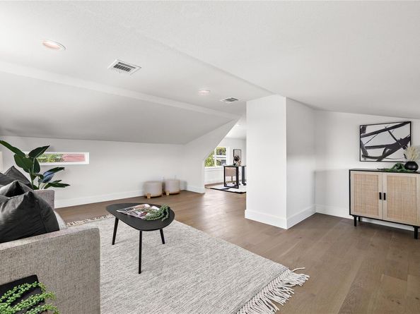 1181 Leona ST, Austin TX 78702