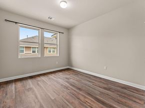 6814 E Riverside DR 21, Austin TX 78741