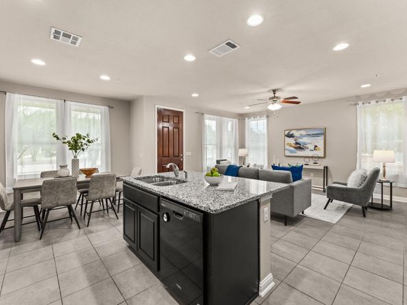 6814 E Riverside DR 21, Austin TX 78741