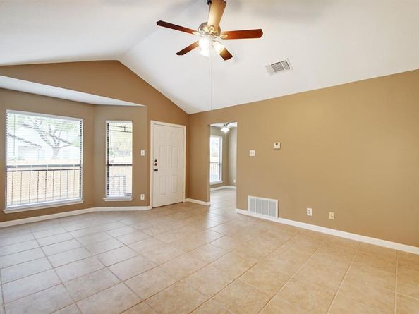 8142 Ceberry DR B, Austin TX 78759