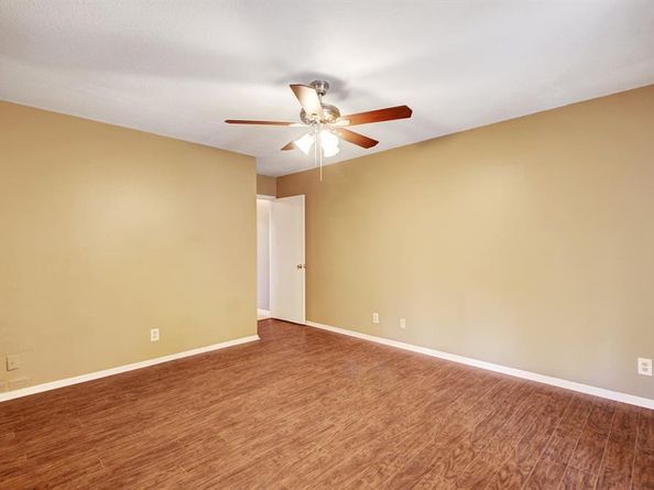 8142 Ceberry DR B, Austin TX 78759