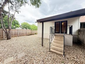 8142 Ceberry DR B, Austin TX 78759