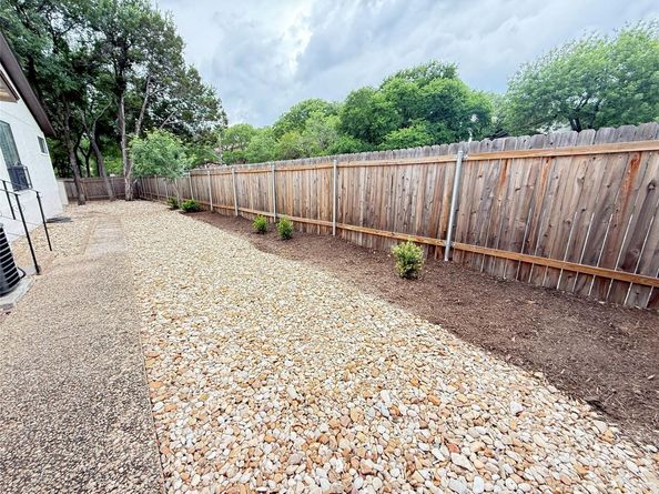 8142 Ceberry DR B, Austin TX 78759