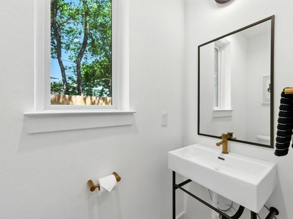 4614 Englewood DR 2, Austin TX 78745