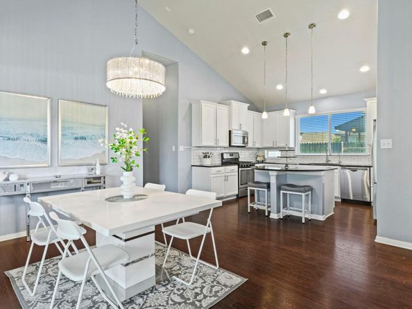1401 Clearwing CIR, Georgetown TX 78626