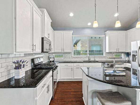 1401 Clearwing CIR, Georgetown TX 78626